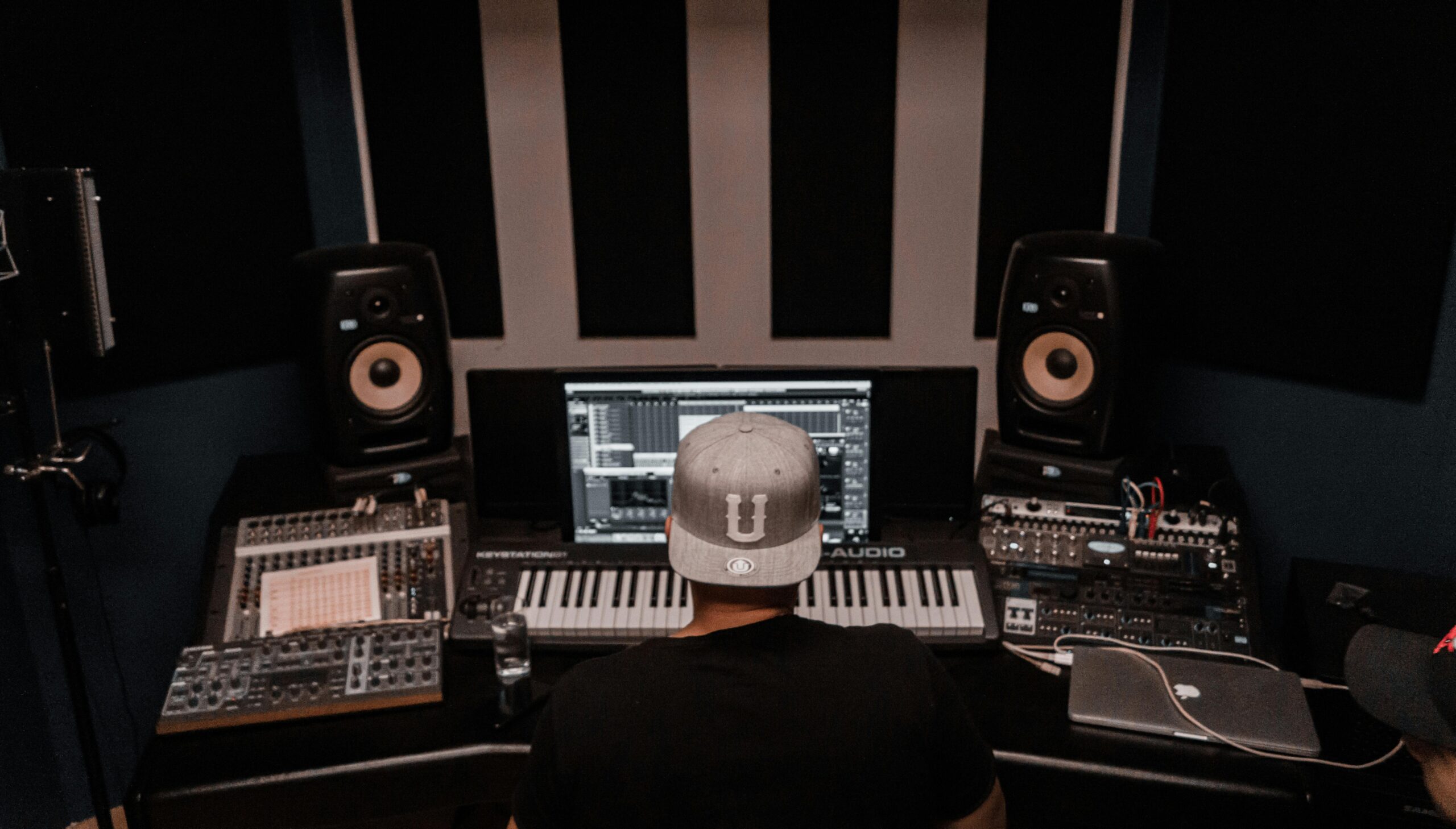 What Is Techno Music? Definition, History, and Key Characteristics 3 pexels jeancont 6577455 scaled