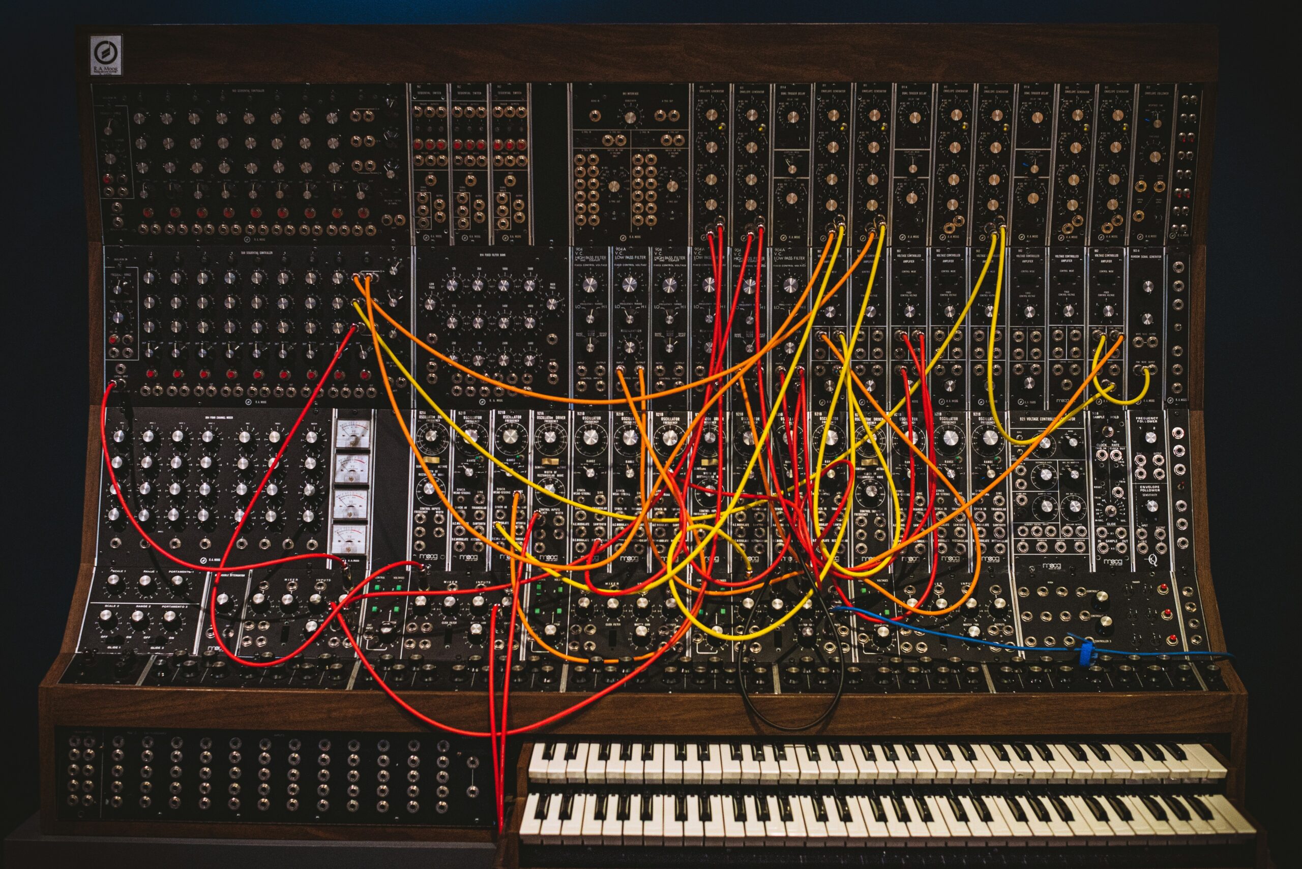 What Is EDM Music? A Complete Guide to Electronic Dance Music 2 ryunosuke kikuno aVOACNd1cc0 unsplash scaled